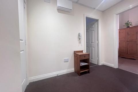 3 bedroom flat to rent, Osborne Terrace, Newcastle upon Tyne NE2