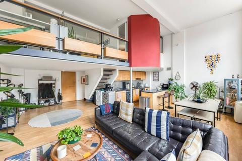 2 bedroom apartment for sale, Highgate Hill, Archway, N19