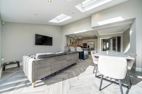 4 bedroom terraced house for sale, Sunray Avenue, Bromley, BR2