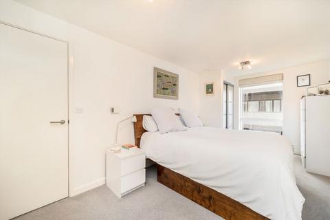 2 bedroom flat for sale, Charles Street, London N19