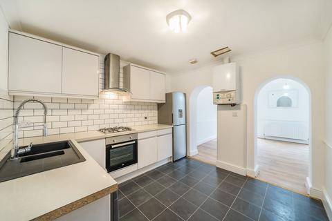 2 bedroom flat for sale, Woolstone Road, London SE23