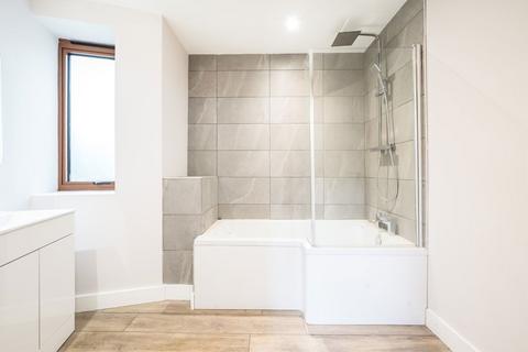 undefined, Russell Road, Mitcham CR4