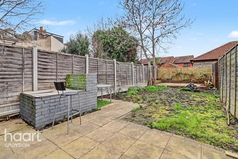 undefined, Amberley Grove, Croydon