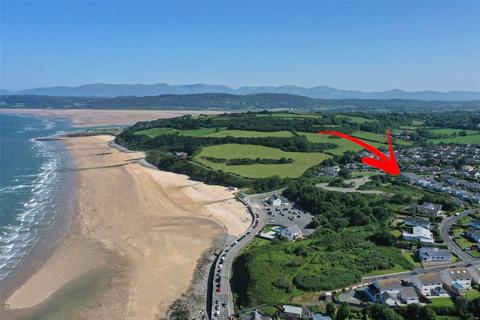 3 bedroom detached house for sale, Bay View Road, Benllech, Tyn-y-Gongl, Isle of Anglesey, LL74