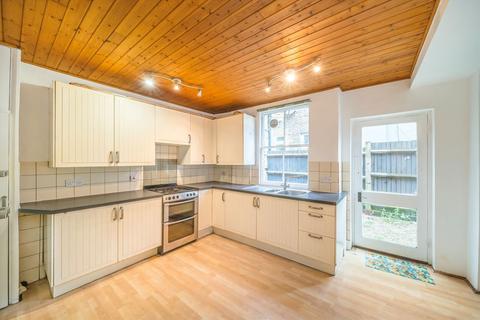 2 bedroom flat to rent, Bramshill Road, London NW10