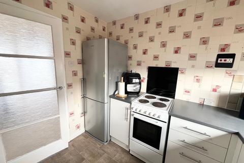2 bedroom apartment to rent, Heyhouses Court, Heyhouses Lane, Lytham St. Annes, Lancashire, FY8