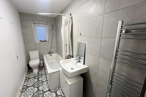 2 bedroom flat to rent, Richmond Road, Cardiff, CF24