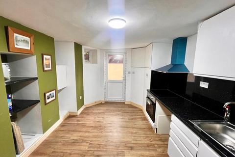 1 bedroom flat to rent, Kensington Avenue, MANCHESTER, M14