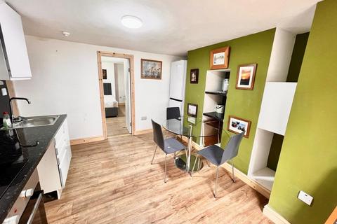 1 bedroom flat to rent, Kensington Avenue, MANCHESTER, M14