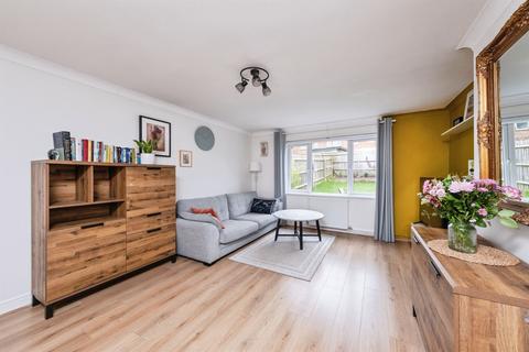 3 bedroom terraced house for sale, Lidsey Road, Banbury