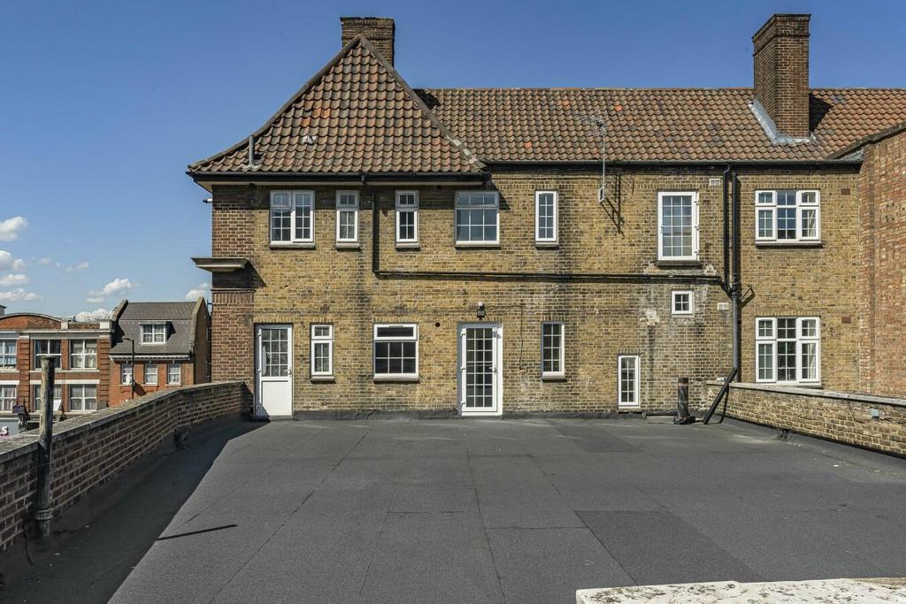 Roof Terrace.jpg
