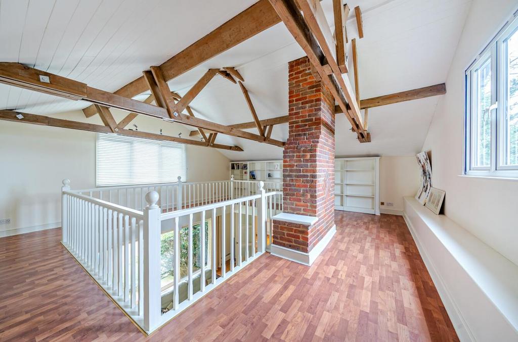 Davidson Frost-Wellings, DFW, Barnet Lane, Elstree
