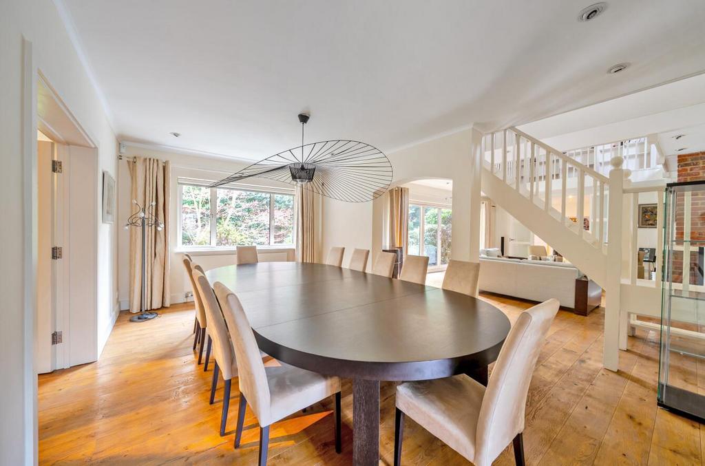 Davidson Frost-Wellings, DFW, Barnet Lane, Elstree