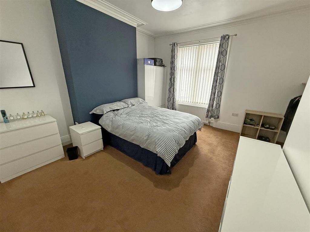 Bedroom 1 A2.jpg