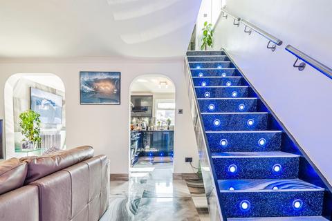 3 bedroom detached house for sale, Tarragon Way, Pontprennau, Cardiff