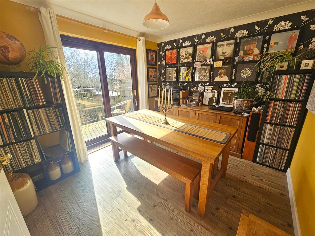 Dining Room.jpg