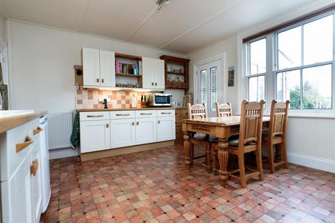 4 bedroom house for sale, City Lane, SY22 6RJ.