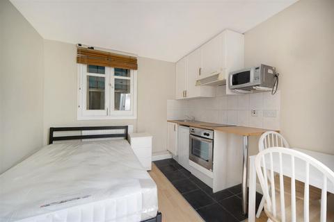 undefined, St Georges Drive, London SW1V