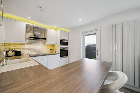 undefined, 32 Camperdown Court, Helensburgh, G84 9HJ