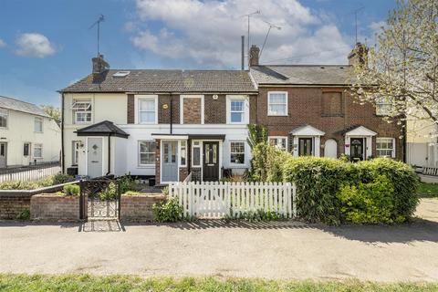 2 bedroom terraced house for sale, Luton Road, Harpenden