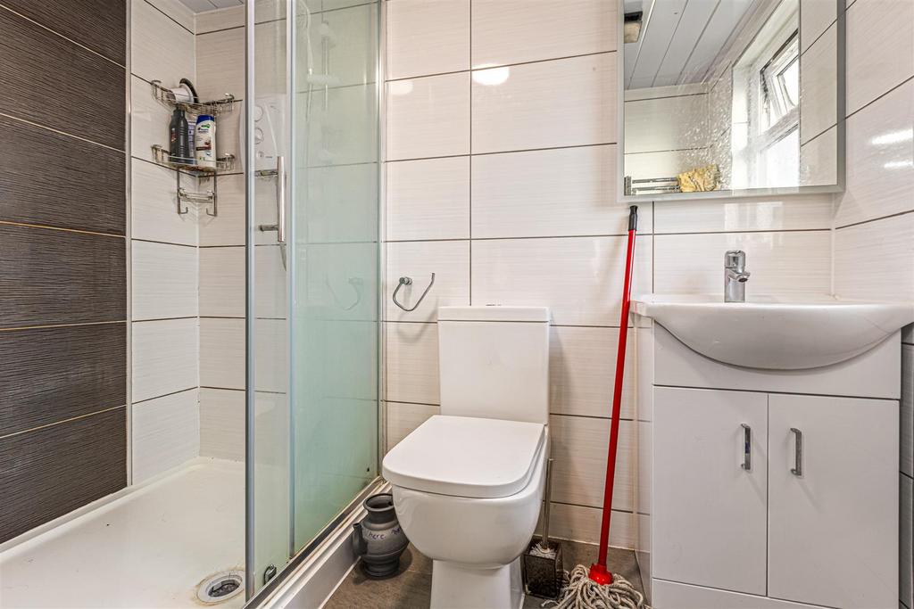 Ensuite shower room