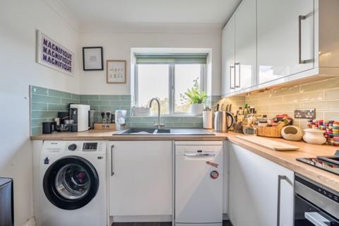 3 bedroom detached house for sale, Lytchett Drive, Broadstone
