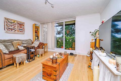 1 bedroom ground floor flat for sale, Long Chaulden, Hemel Hempstead