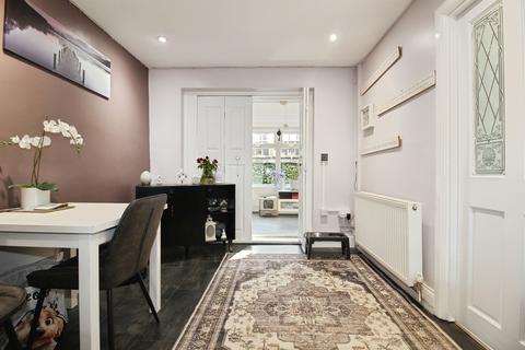 3 bedroom terraced house for sale, Langley Place, Leeds