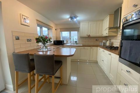 undefined, The Avenue, Tonyrefail, Porth, CF39