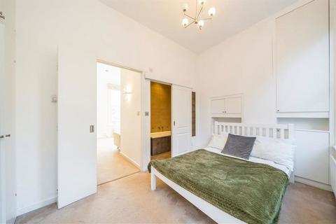 1 bedroom flat for sale, Sharples Hall Street, London NW1