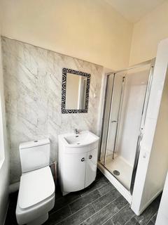 5 bedroom terraced house to rent, Kensington Avenue, MANCHESTER, M14