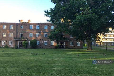 1 bedroom flat to rent, Sulivan Court, London, SW6