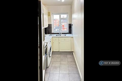 1 bedroom flat to rent, West Kensington Court, West London, W14