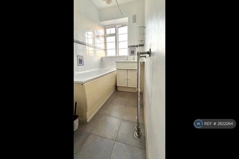 1 bedroom flat to rent, West Kensington Court, West London, W14