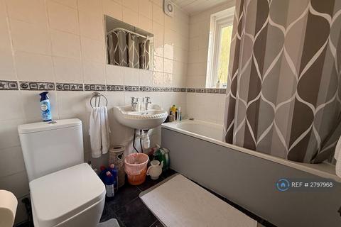 undefined, Longhill Road, London, SE6