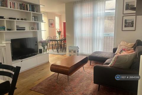 2 bedroom maisonette to rent, Field House, London, W9