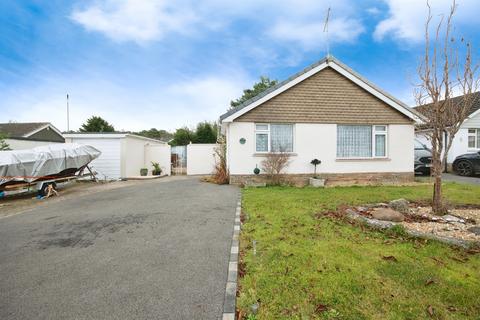 2 bedroom detached bungalow for sale, Leeson Drive, Ferndown