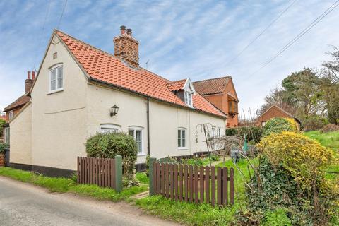 3 bedroom character property for sale, The Street, Ingworth, Norwich