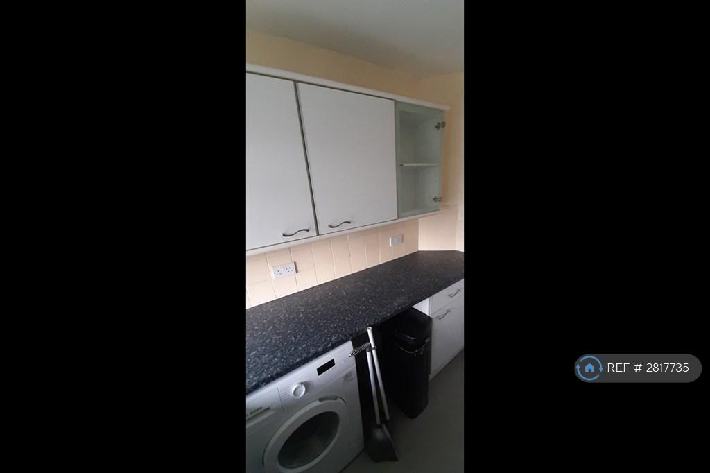 Kitchen Right Hand Side a