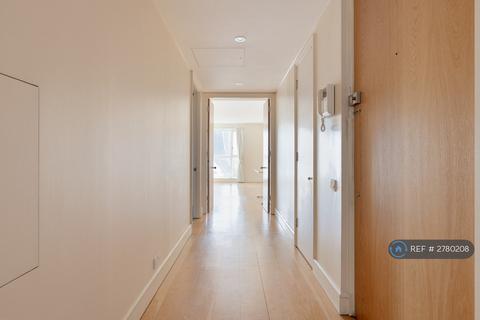 2 bedroom flat to rent, Berkeley Tower, London, E14
