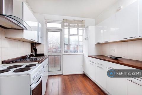 2 bedroom flat to rent, Clive Lodge, Hendon, NW4