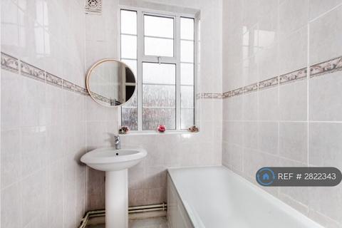 2 bedroom flat to rent, Clive Lodge, Hendon, NW4