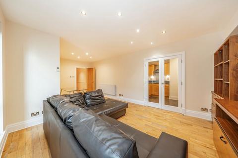 2 bedroom flat to rent, Beckford Close, London W14