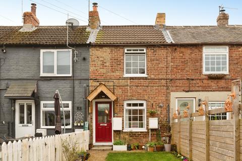 2 bedroom cottage for sale - Church Street, Brough, HU15