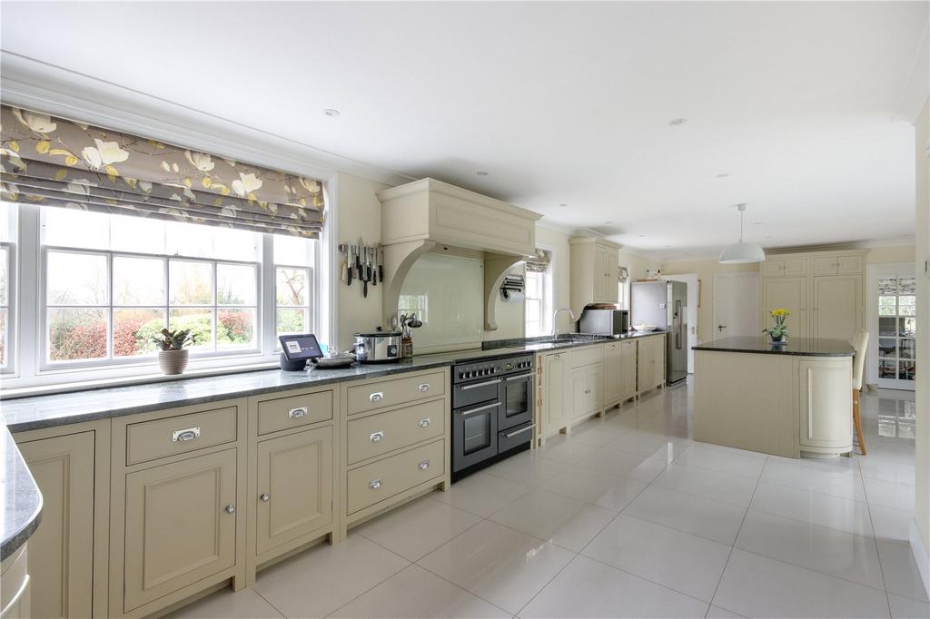 Kitchen/Breakfast Rm