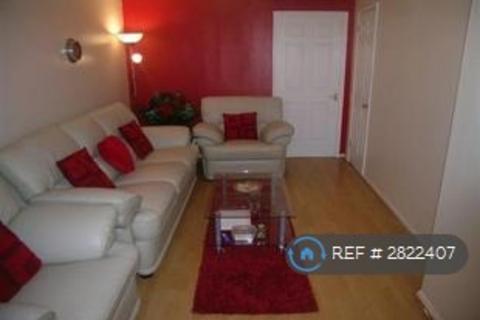 2 bedroom terraced house to rent, Fenman Gardens, Goodmayes, IG3