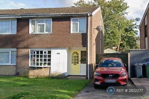 3 bedroom semi-detached house to rent, Regis Heath Road, Rowley Regis, B65