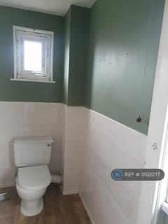 3 bedroom semi-detached house to rent, Regis Heath Road, Rowley Regis, B65