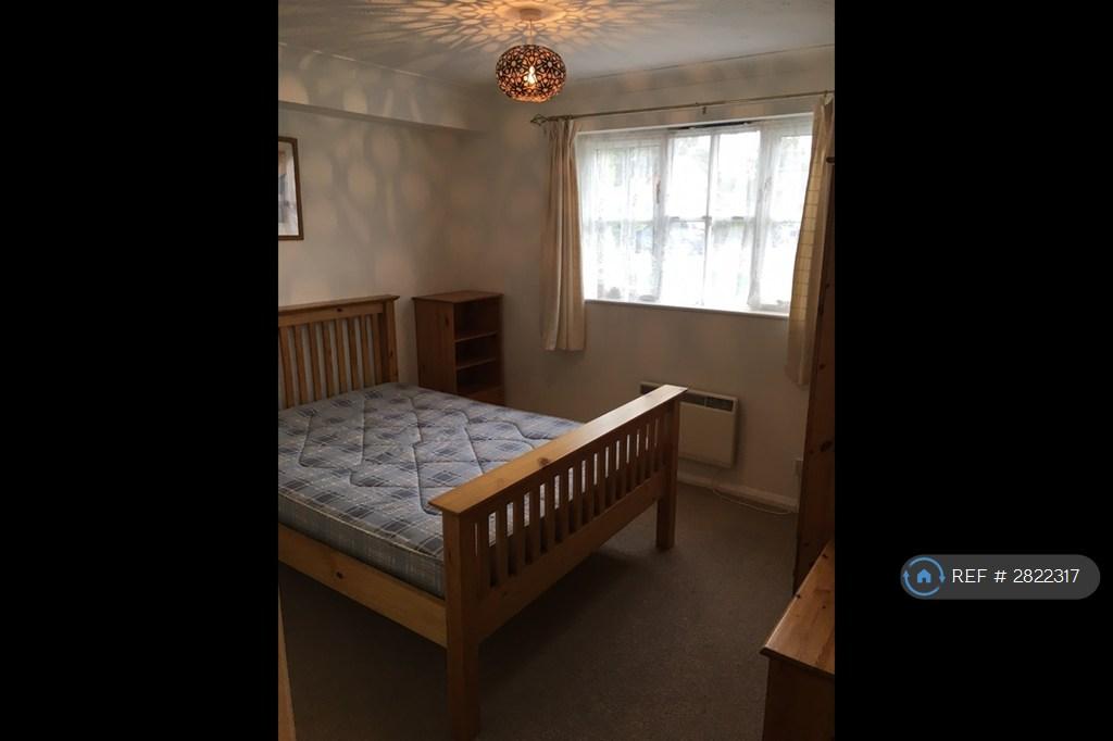 Master Bedroom - Full Redec + New Carpet