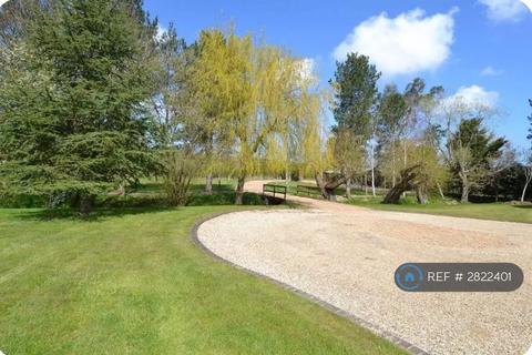 6 bedroom detached house to rent, Denstroude Lane, Denstroude, Canterbury, CT2